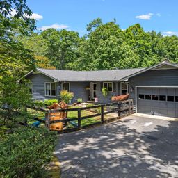 707 Dogwood Trail