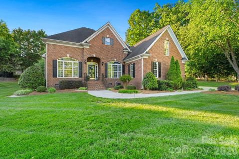6912 Ellington Farm Lane pending home in Ellington Farm, Mint Hill, NC