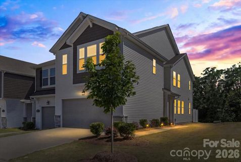 4529 Iron Oak Lane active home in Cheyney, Charlotte, NC