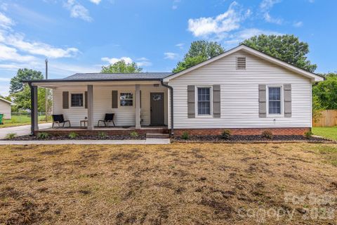 Homes in Taragate Farms, Charlotte