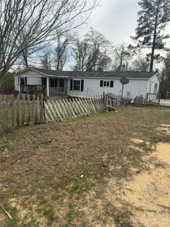 38 Short Eason Road