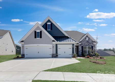 5611 Mid Sky Court active home in Roselyn, Lancaster, SC
