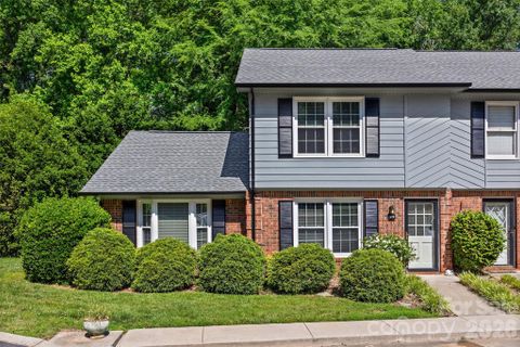 109 Angela Court pending home in Ashebrook Villas, Fort Mill, SC