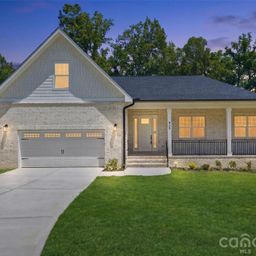 825 Breezewood Drive