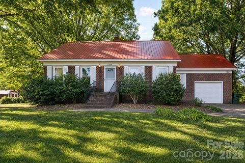 1314 Shady Oak Trail active home in Laurel Woods, Gastonia, NC