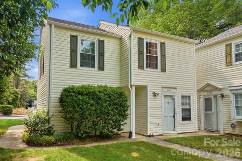 8501 Pine Thicket Court active home in Falconbridge, Charlotte, NC