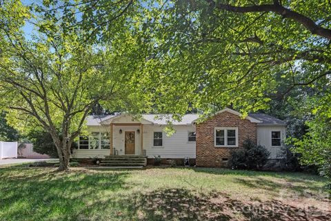 Homes in Sharon Hills, Charlotte