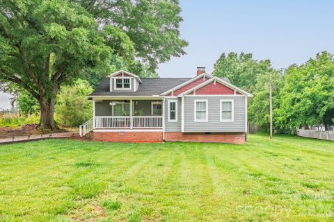 213 Nixon Road