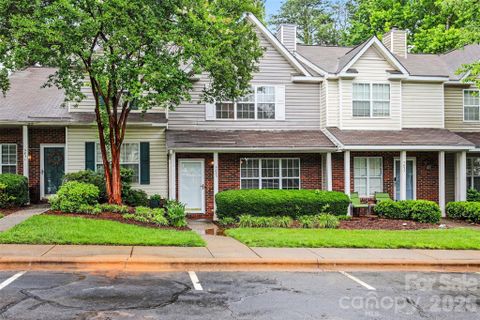5833 Cougar Lane active home in Huntington Ridge, Charlotte, NC