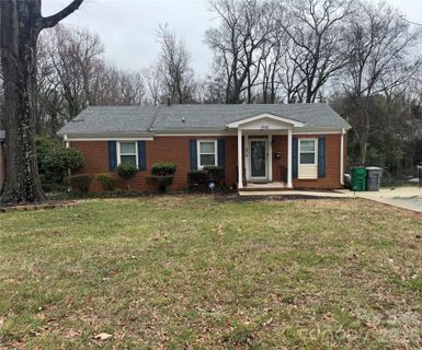 4636 Cinderella Road pending home in Hidden Valley, Charlotte, NC