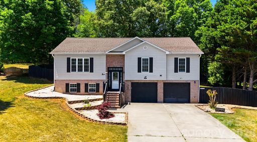 A home in Meadowcreek Estates, Hudson