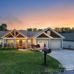 4 Farm Pond Lane