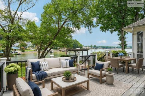 165 Prestwood Lane pending home in Bridgeport, Mooresville, NC