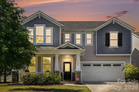 1705 Bailey Ridge Drive active home in Kings Grove Manor, York, SC