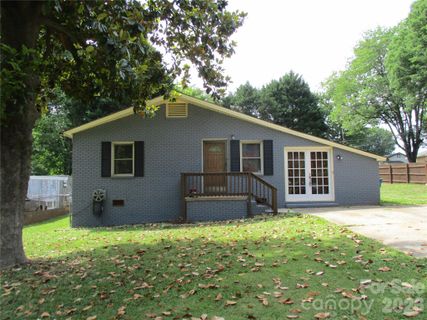 307 6th Street