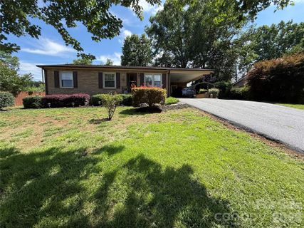 A home in Wilson Heights, Hildebran
