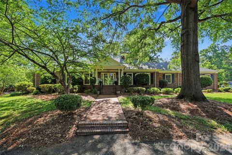 930 Scotch Drive pending home in Sherwood Forest, Gastonia, NC