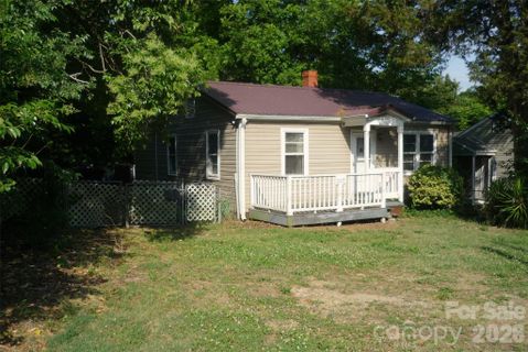 407 N Pear Street