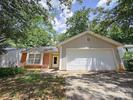 2227 Mancke Drive pending home in Barron Estates, Rock Hill, SC