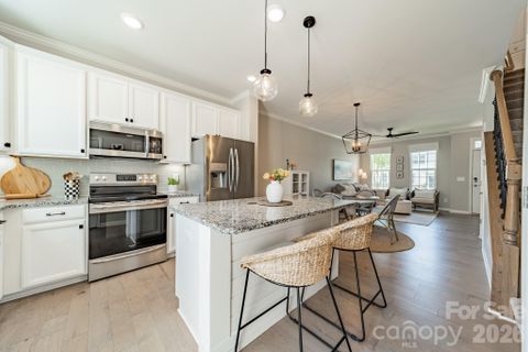464 Spring Gardens Drive pending home in Waters Edge, Belmont, NC