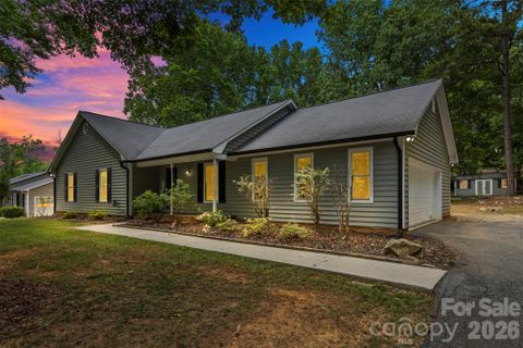 7795 Old Post Road