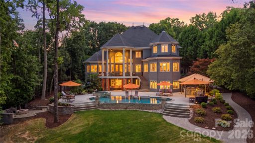 Ashley Cove, Denver