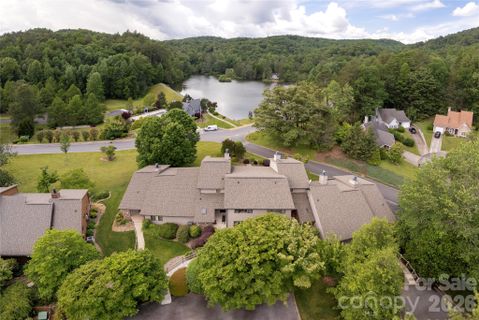36 Quail Run Circle active home in Deerlake Village, Brevard, NC