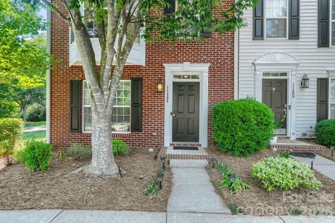 11405 Destin Lane pending home in Stillwater, Charlotte, NC