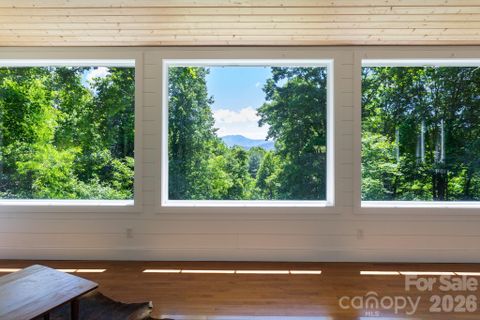 1621 Upward Way active home in The Willows, Waynesville, NC