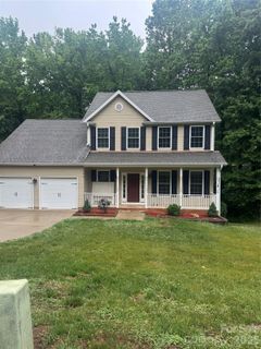 A home in Meadow Glen, Troutman