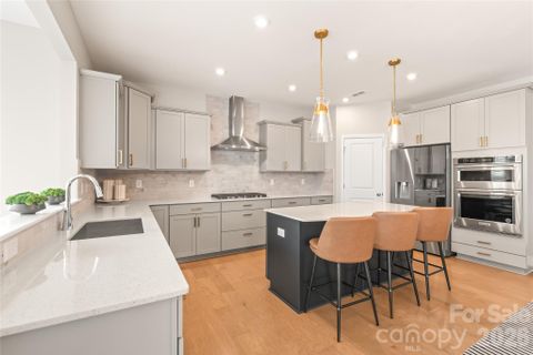 12205 Hollinhope Drive pending home in Parkside Crossing, Charlotte, NC