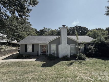6201 Thermal Road pending home in Stonehaven, Charlotte, NC