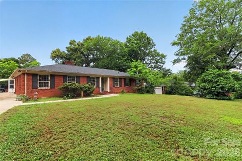 5326 Robinhood Road sold home in Sherwood Forest, Charlotte, NC