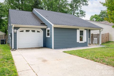 54 Foxberry Drive sold home in Hunters Trace, Arden, NC