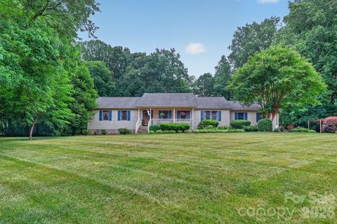 711 Candlewick Drive sold home in Woodbridge Run, Salisbury, NC