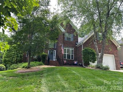 235 Shoreline Parkway sold home in Lake Shore, Tega Cay, SC