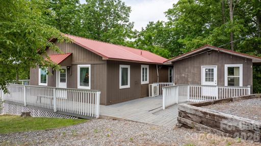 7042 Martin Lane