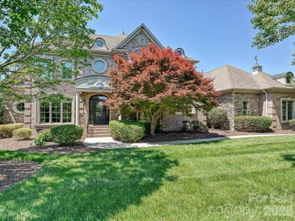 1208 Venetian Way Drive active home in Providence Downs South, Waxhaw, NC