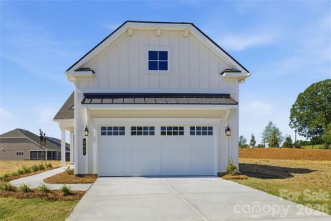 207 Patagonia Place active home in Cresswind At Rocky River, Locust, NC