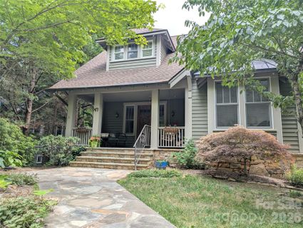 47 Cheshire Drive active home in Cheshire, Black Mountain, NC