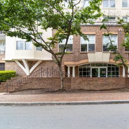 405 W 7th Street