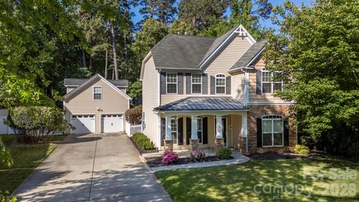 17815 Steel Horse Road pending home in Caldwell Station, Cornelius, NC