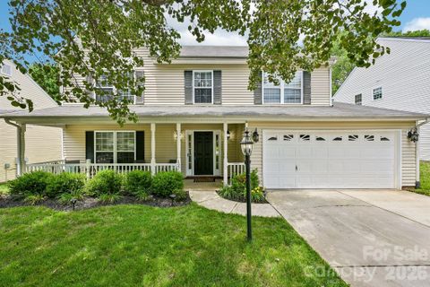 127 Elrosa Road pending home in Curtis Pond, Mooresville, NC