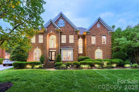 6605 Saunton Court active home in Providence Country Club, Charlotte, NC