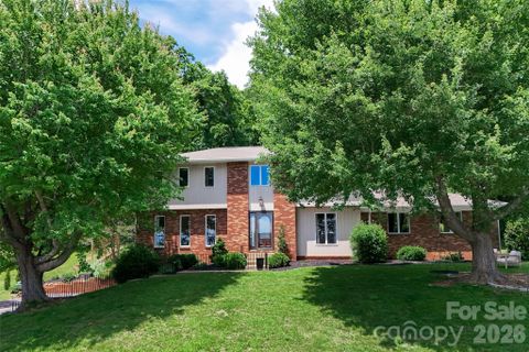 53 Braddock Way active home in Ballantree, Asheville, NC