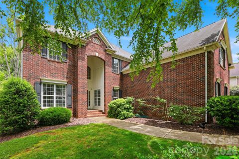 8526 Wren Creek Drive active home in Highland Creek, Charlotte, NC