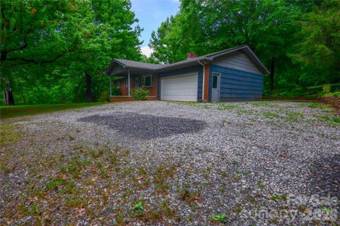 24 Sarabec Hill Road
