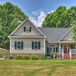1302 Laurel Woods Drive