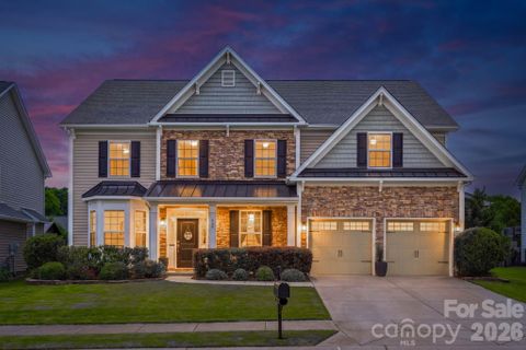 524 Rosemary Lane pending home in Lake Ridge, Tega Cay, SC