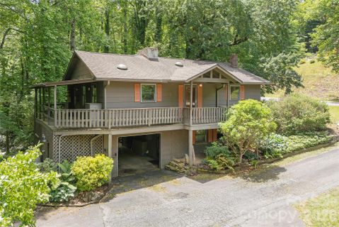102 Valley Vista Drive sold home in Spring Hill, Black Mountain, NC